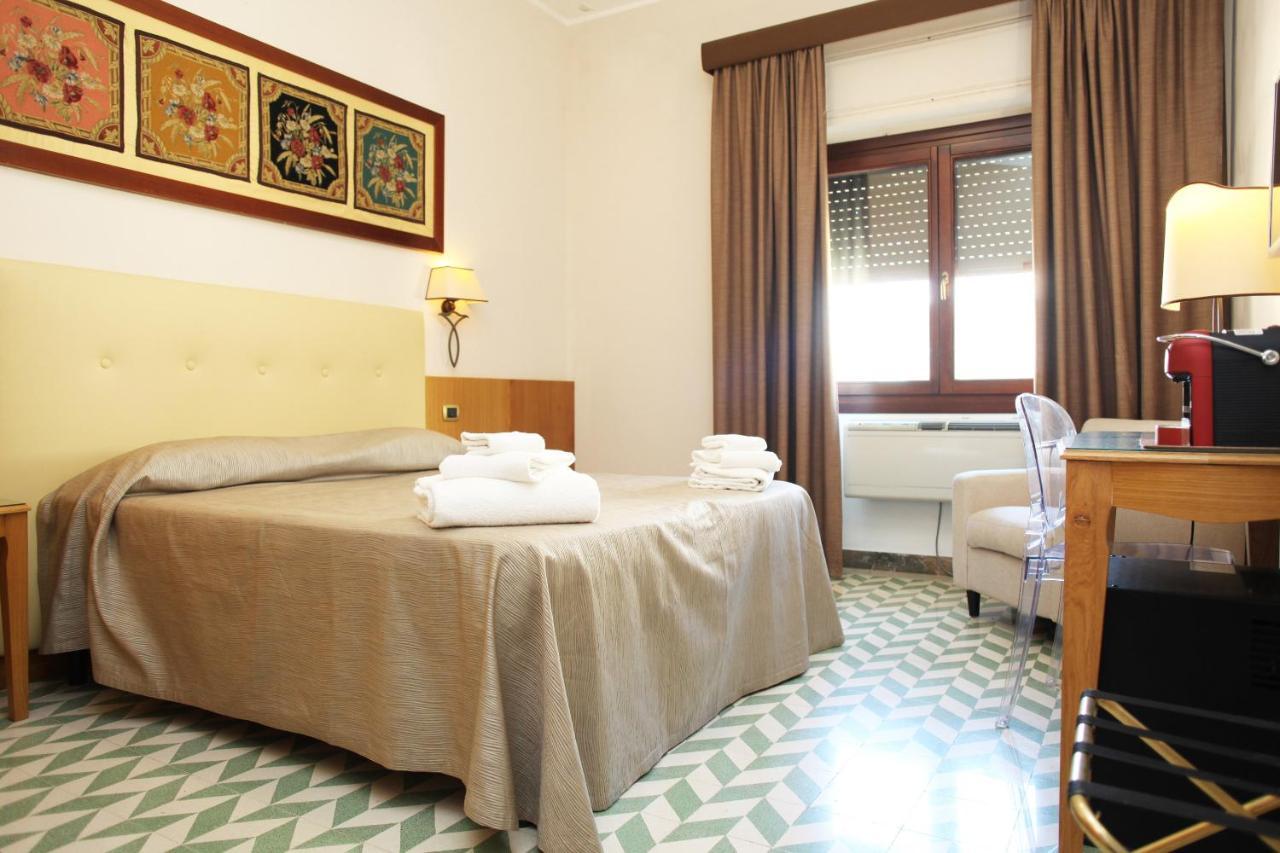 Albergo Russo Trapani Esterno foto